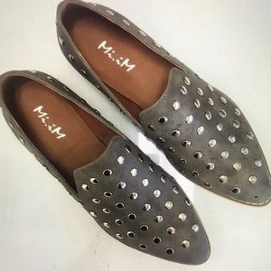 ISO “THE SCOTTIE” Button Stud Loafer Shoe in Grey